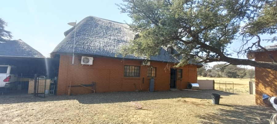 6 Bedroom Property for Sale in Hoopstad Free State